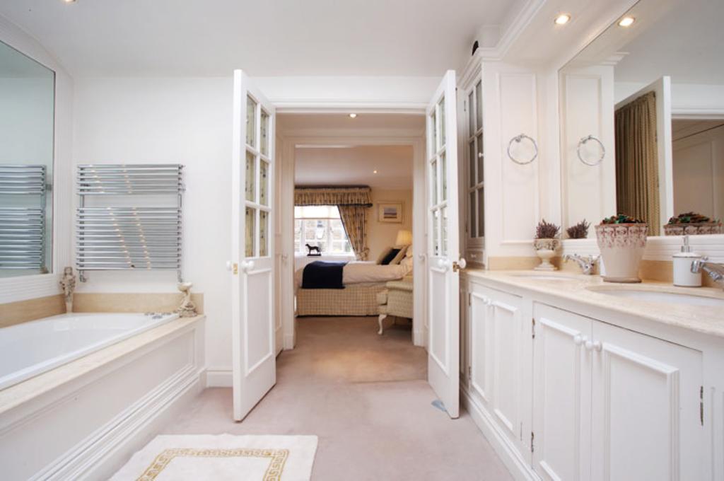 Hyde Park Gardens Mews * Londra
